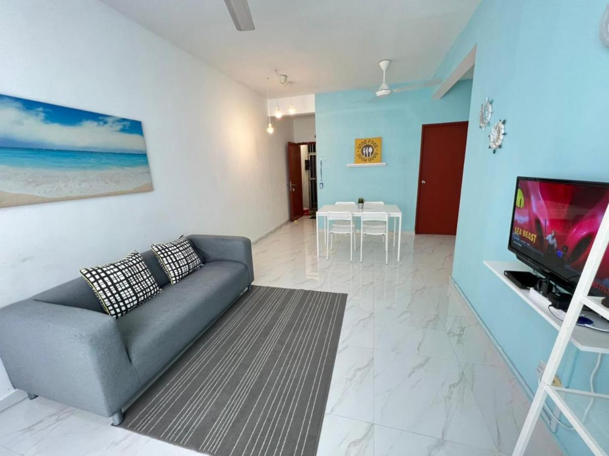 Seaview Holiday Apartment 2 - Free Wifi & Netflix กัวลาตรังกานู ภายนอก รูปภาพ