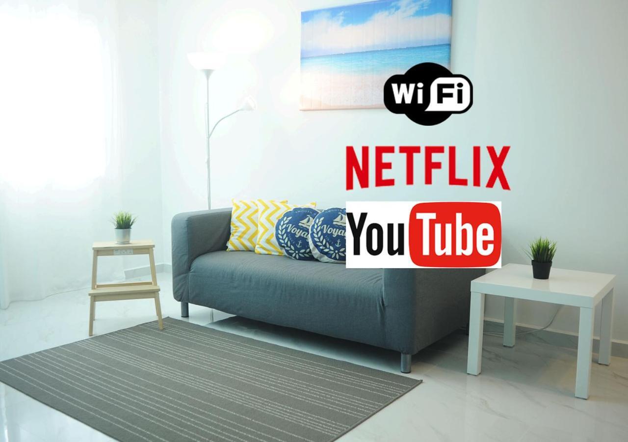 Seaview Holiday Apartment 2 - Free Wifi & Netflix กัวลาตรังกานู ภายนอก รูปภาพ